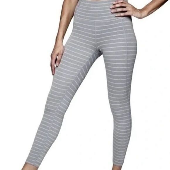 Athleta PowerVita Salutation 7/8 Tights - Picture 1 of 6